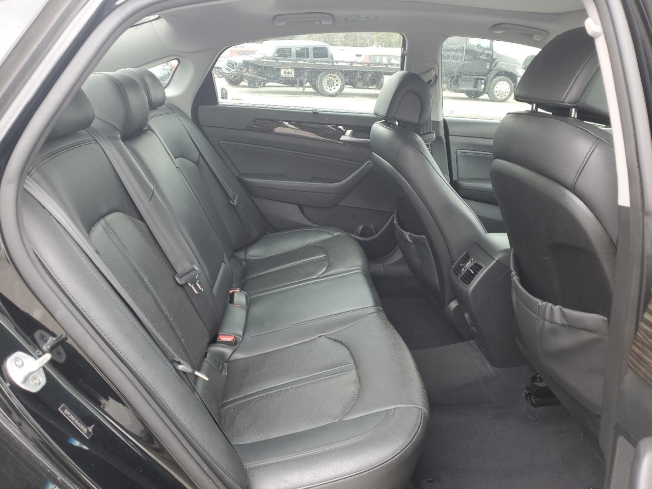 2015 Hyundai Sonata - Image 10