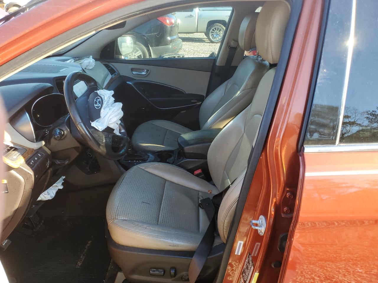 2014 Hyundai Santa Fe - Image 7