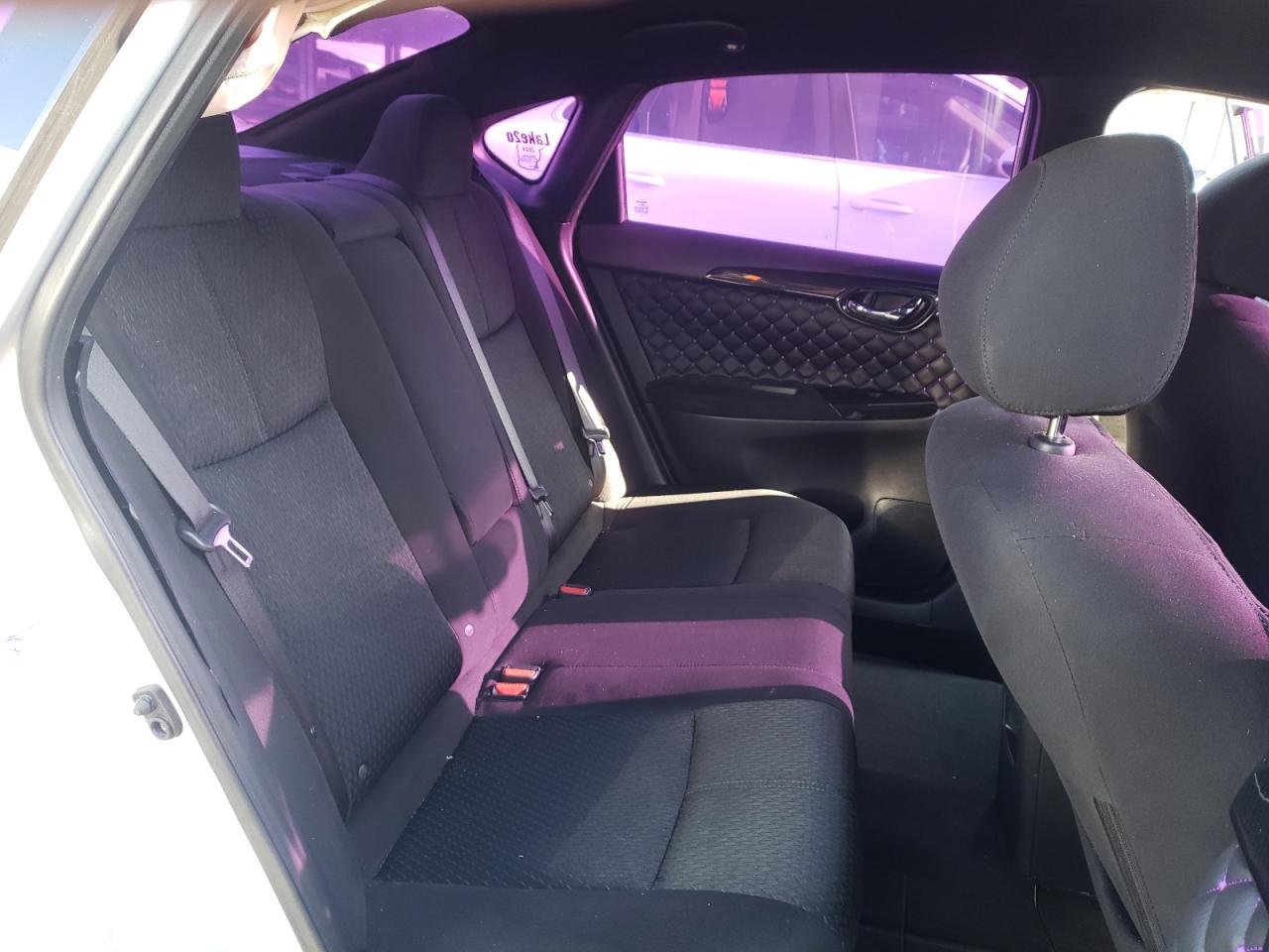 2015 Nissan Sentra - Image 10