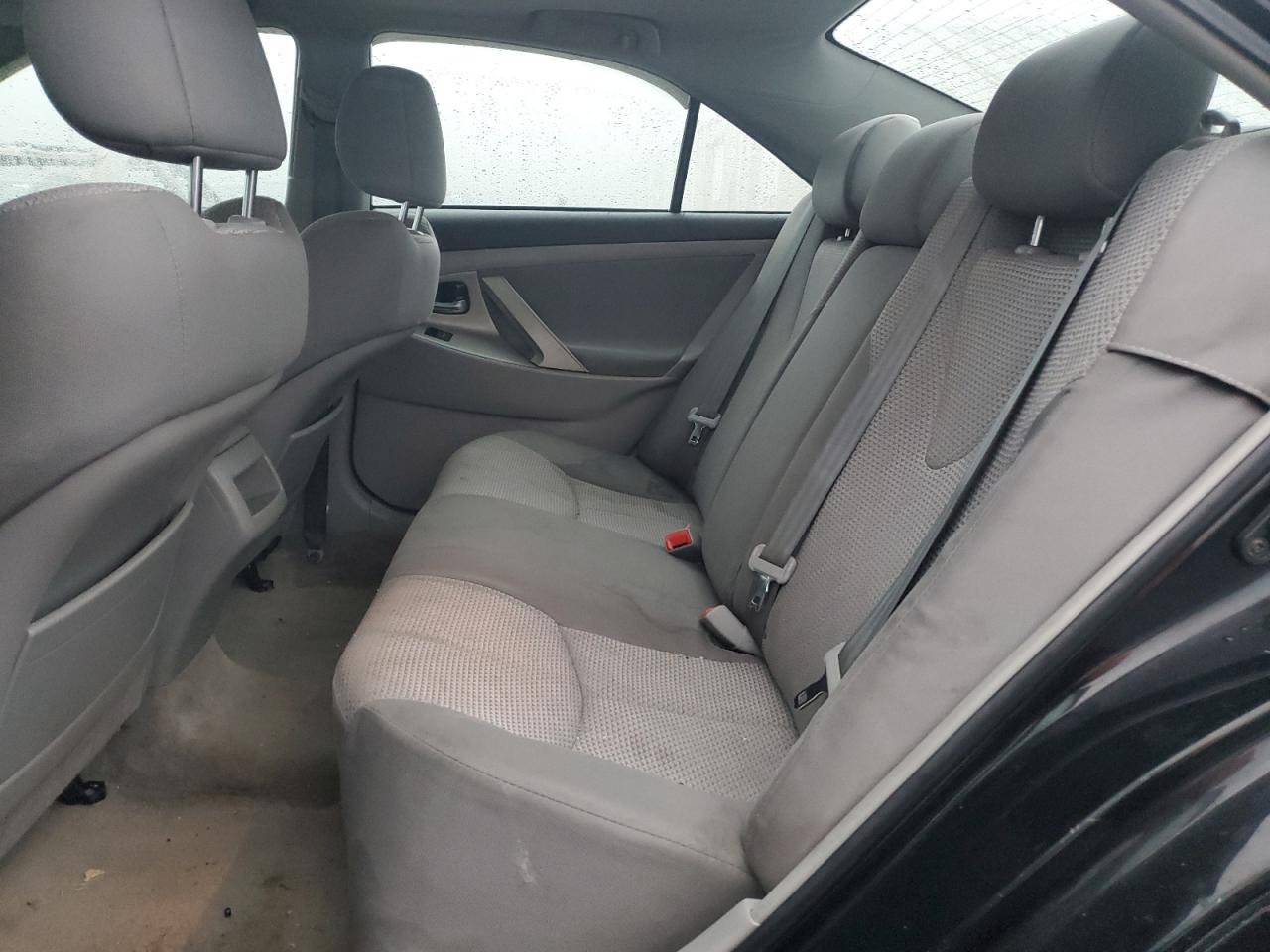 2010 Toyota Camry - Image 10