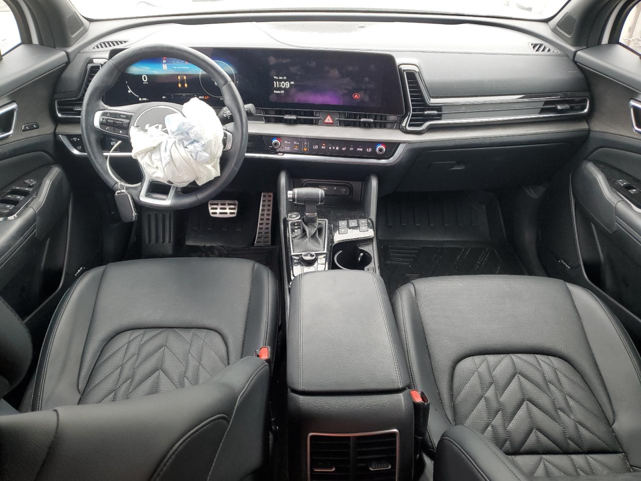 2023 Kia Sportage - Image 8