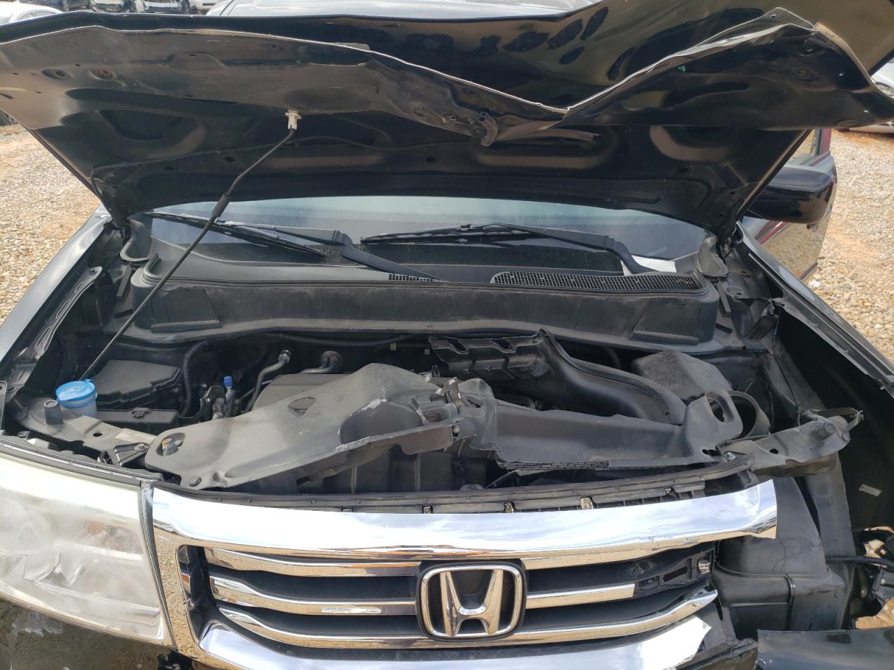 2015 Honda Pilot - Image 13