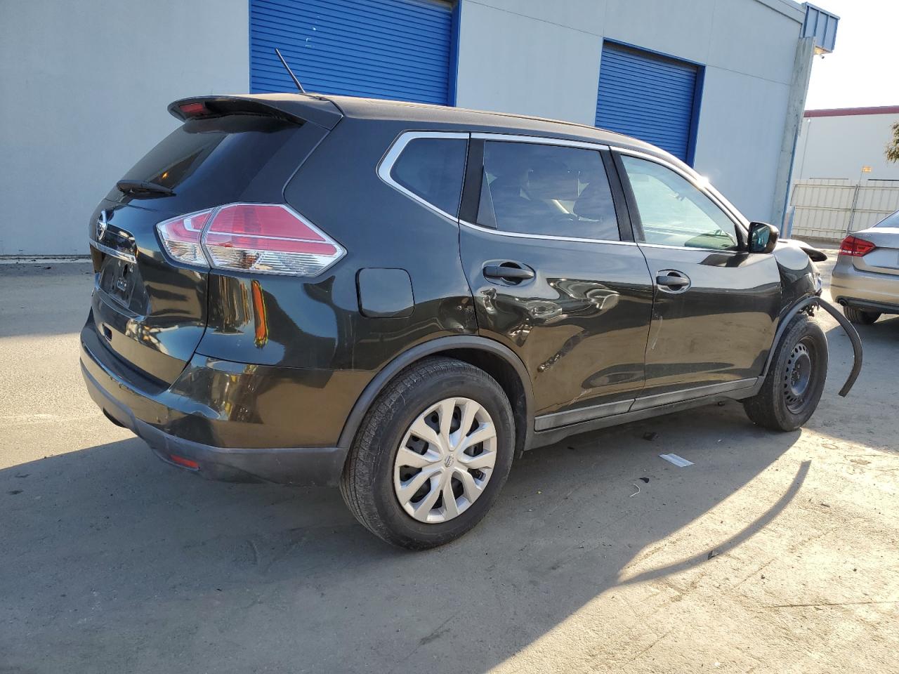 2016 Nissan Rogue - Image 3