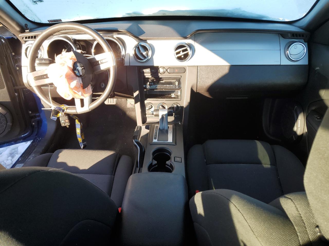 2009 Ford Mustang - Image 8