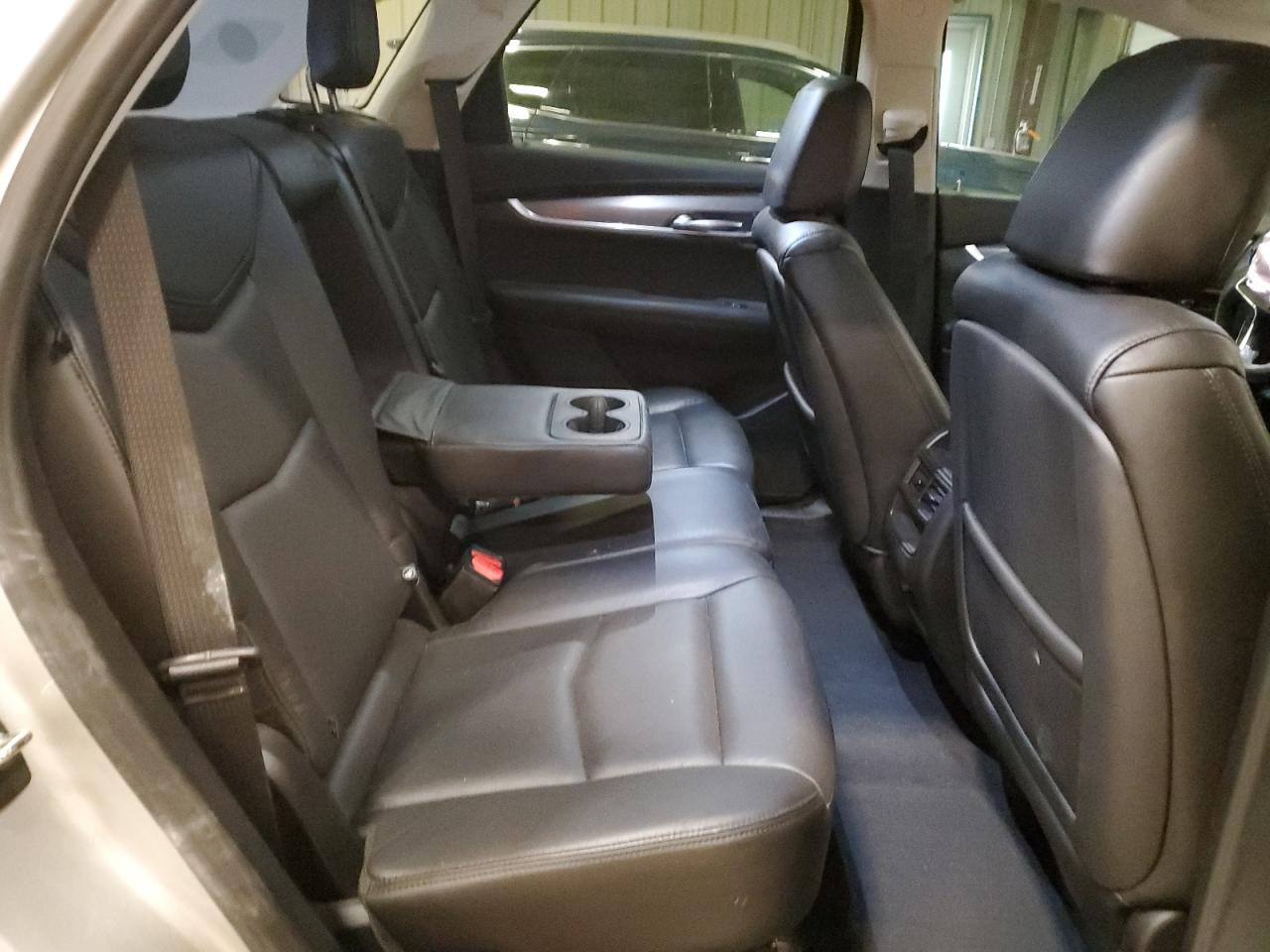 2018 Cadillac XT5 - Image 11