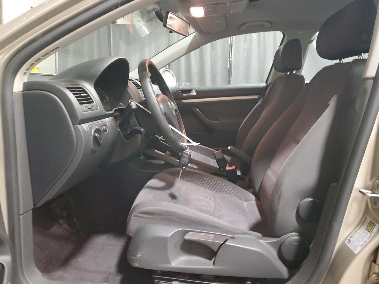 2006 Volkswagen Jetta - Image 7