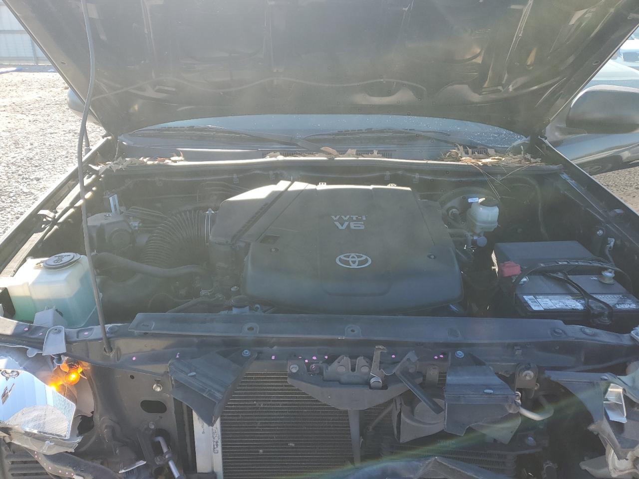 2012 Toyota Tacoma - Image 12