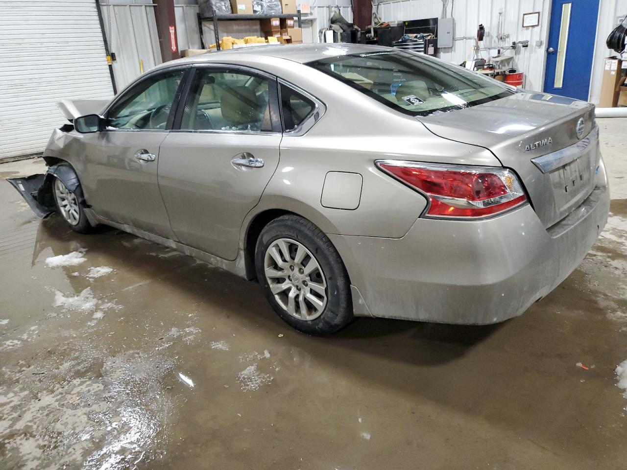 2014 Nissan Altima - Image 2