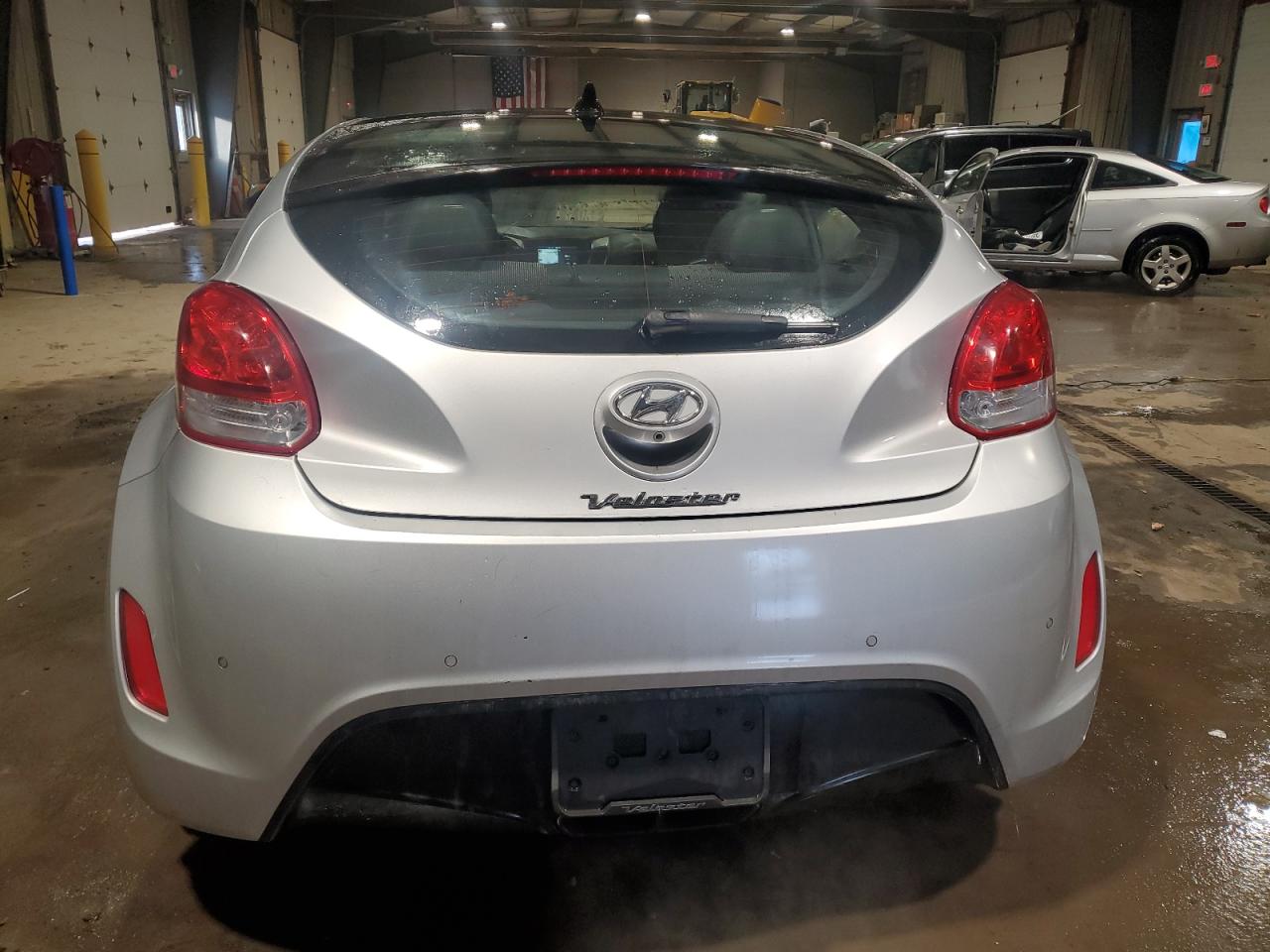 2016 Hyundai Veloster - Image 6