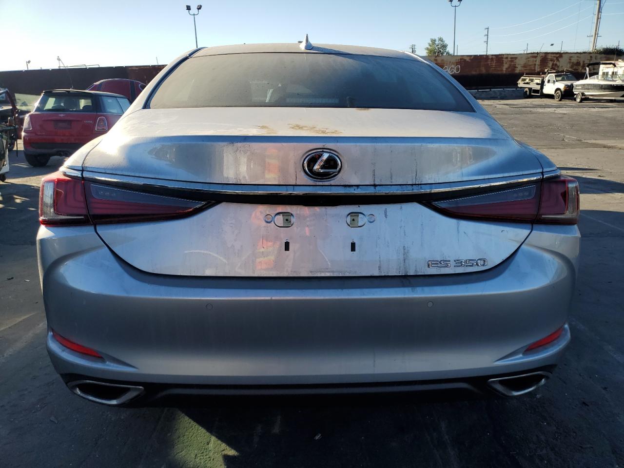2023 Lexus ES - Image 6