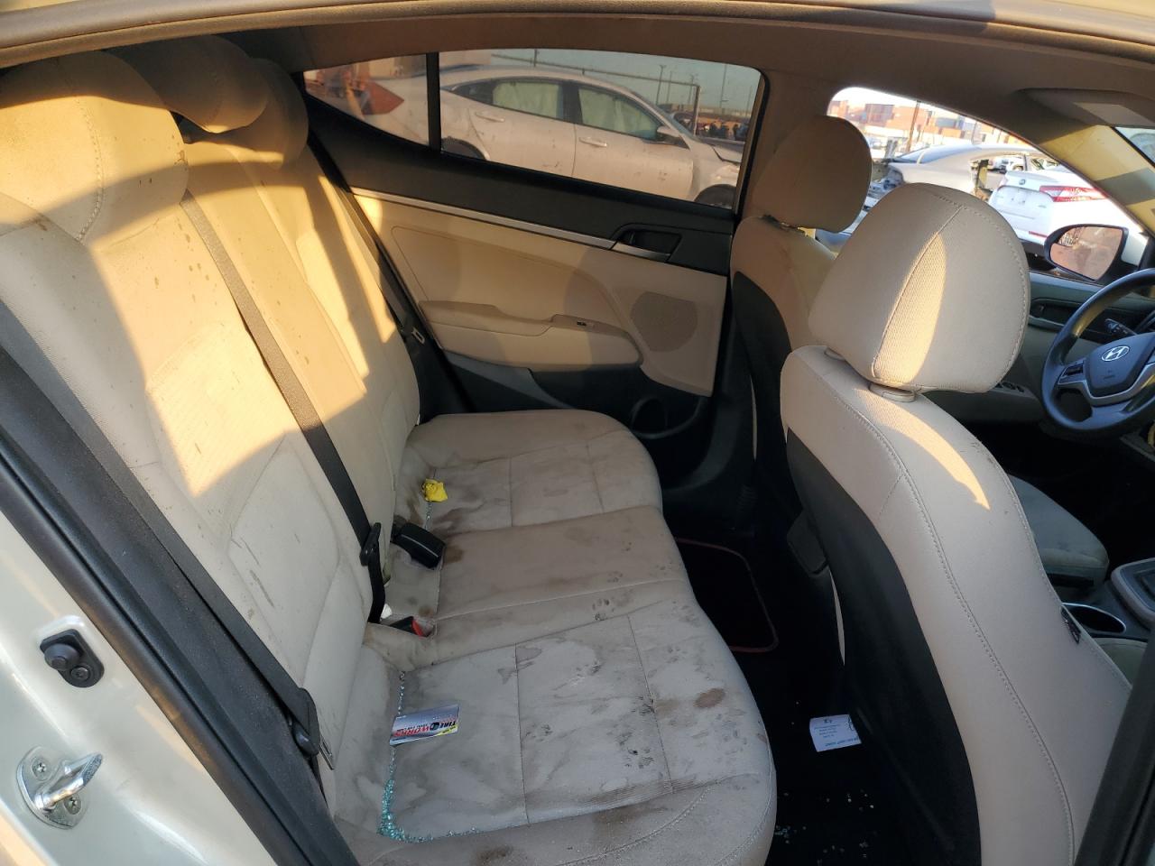 2017 Hyundai Elantra - Image 10