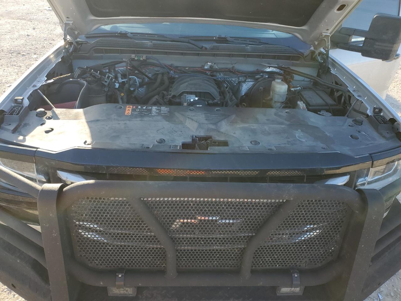 2018 Chevrolet Silverado - Image 11