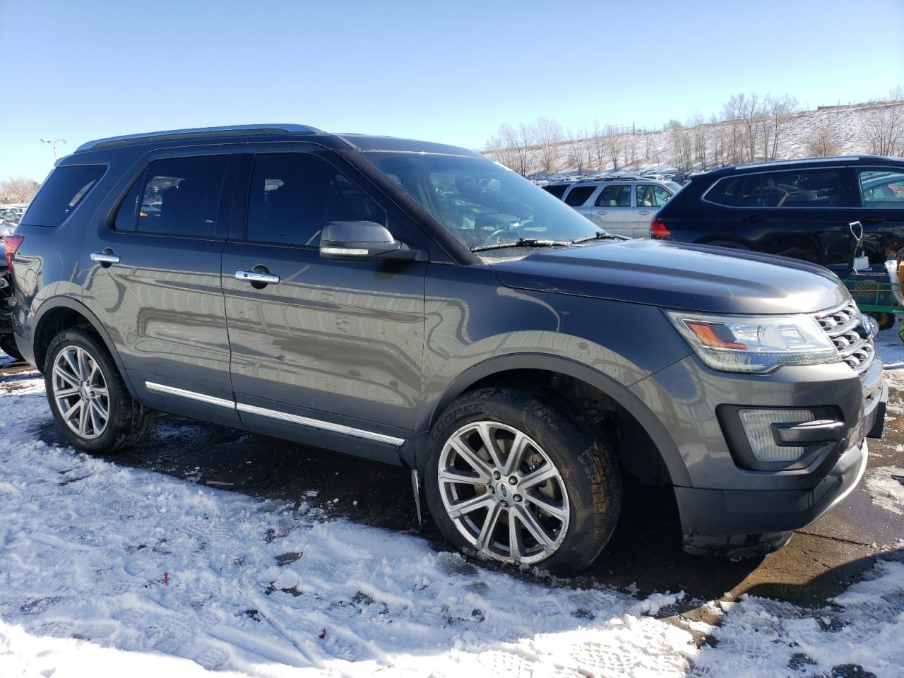2017 Ford Explorer - Image 4