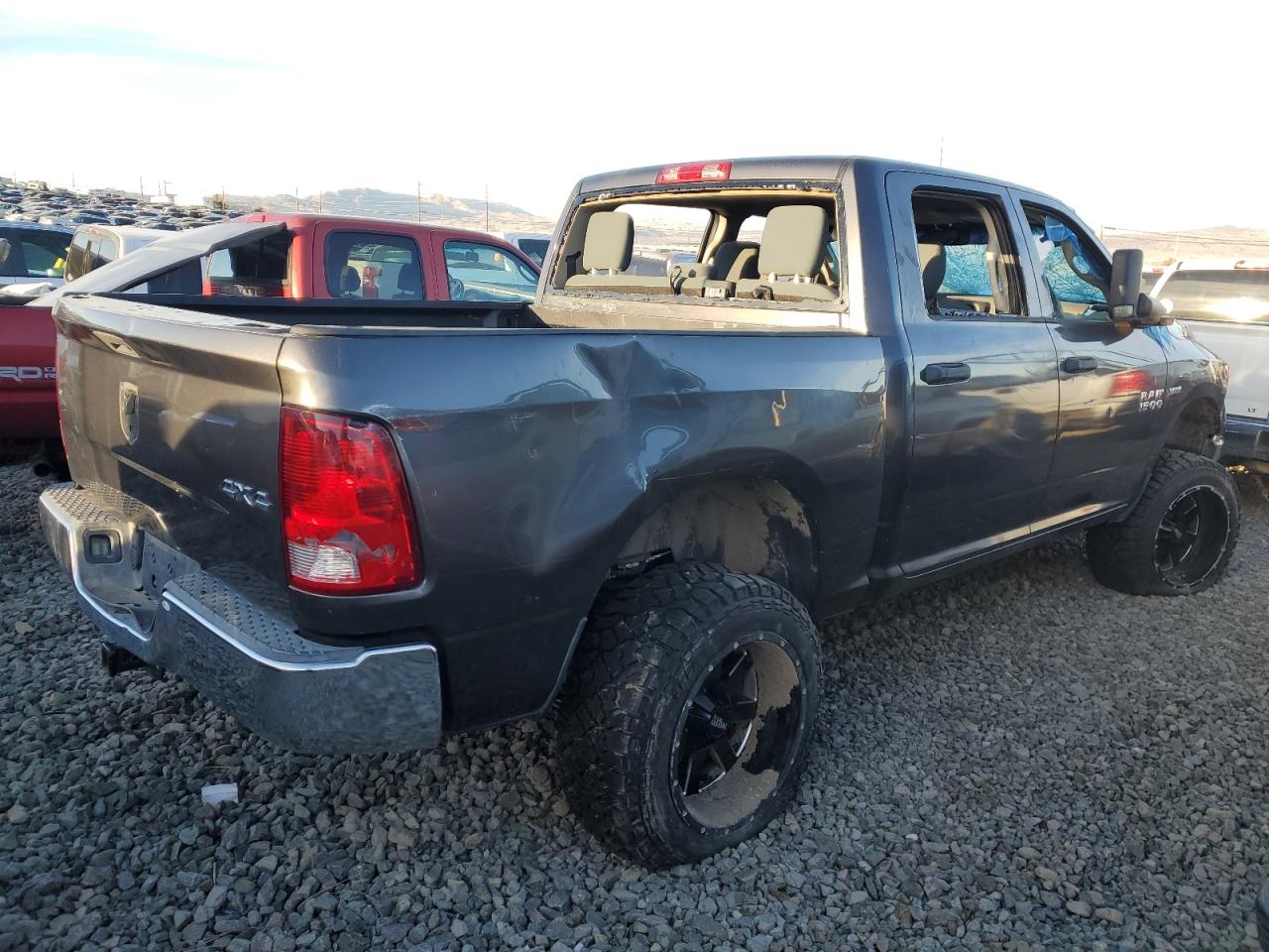 2015 RAM 1500 - Image 3
