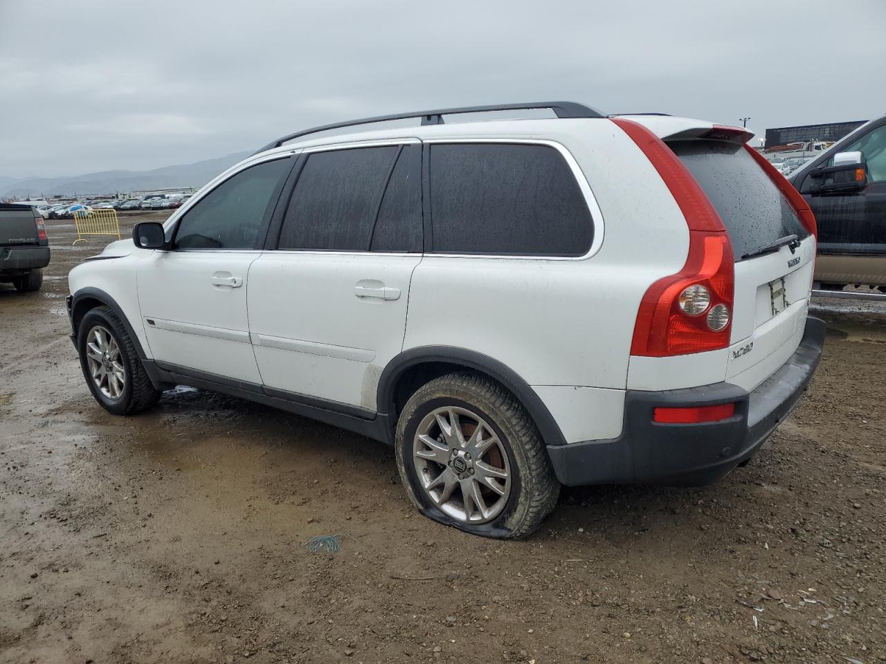2006 Volvo XC90 - Image 2