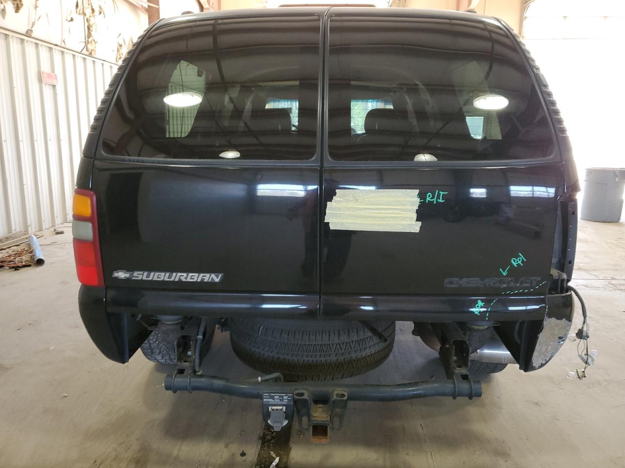 2001 Chevrolet Suburban - Image 6