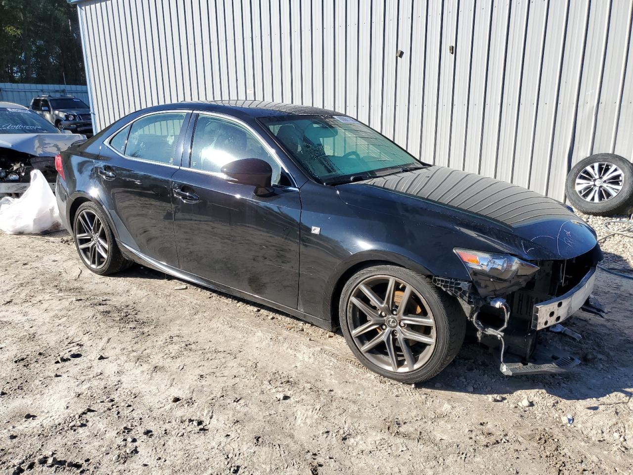 2015 Lexus IS - Image 4