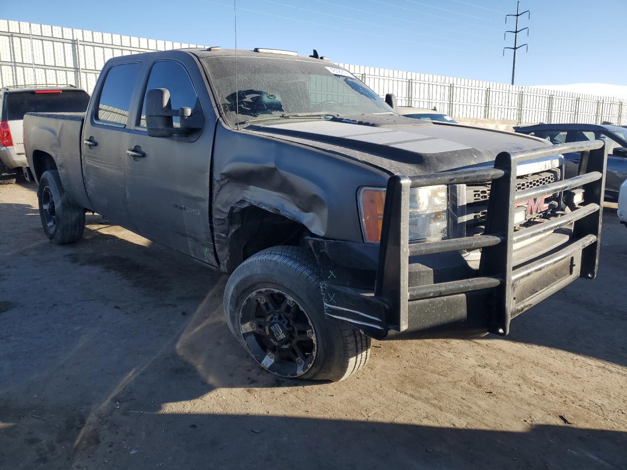 2011 GMC Sierra - Image 4
