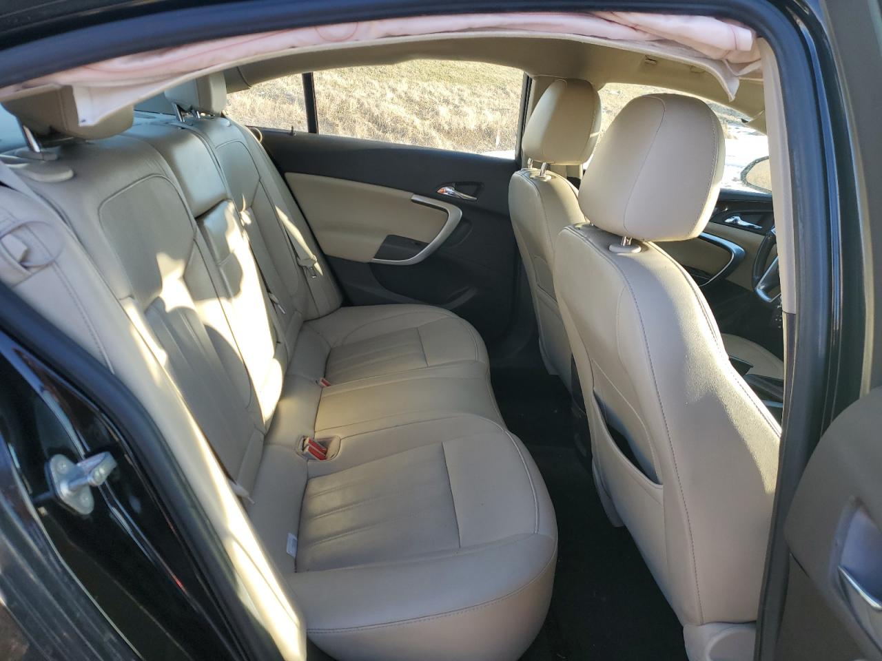 2012 Buick Regal - Image 10