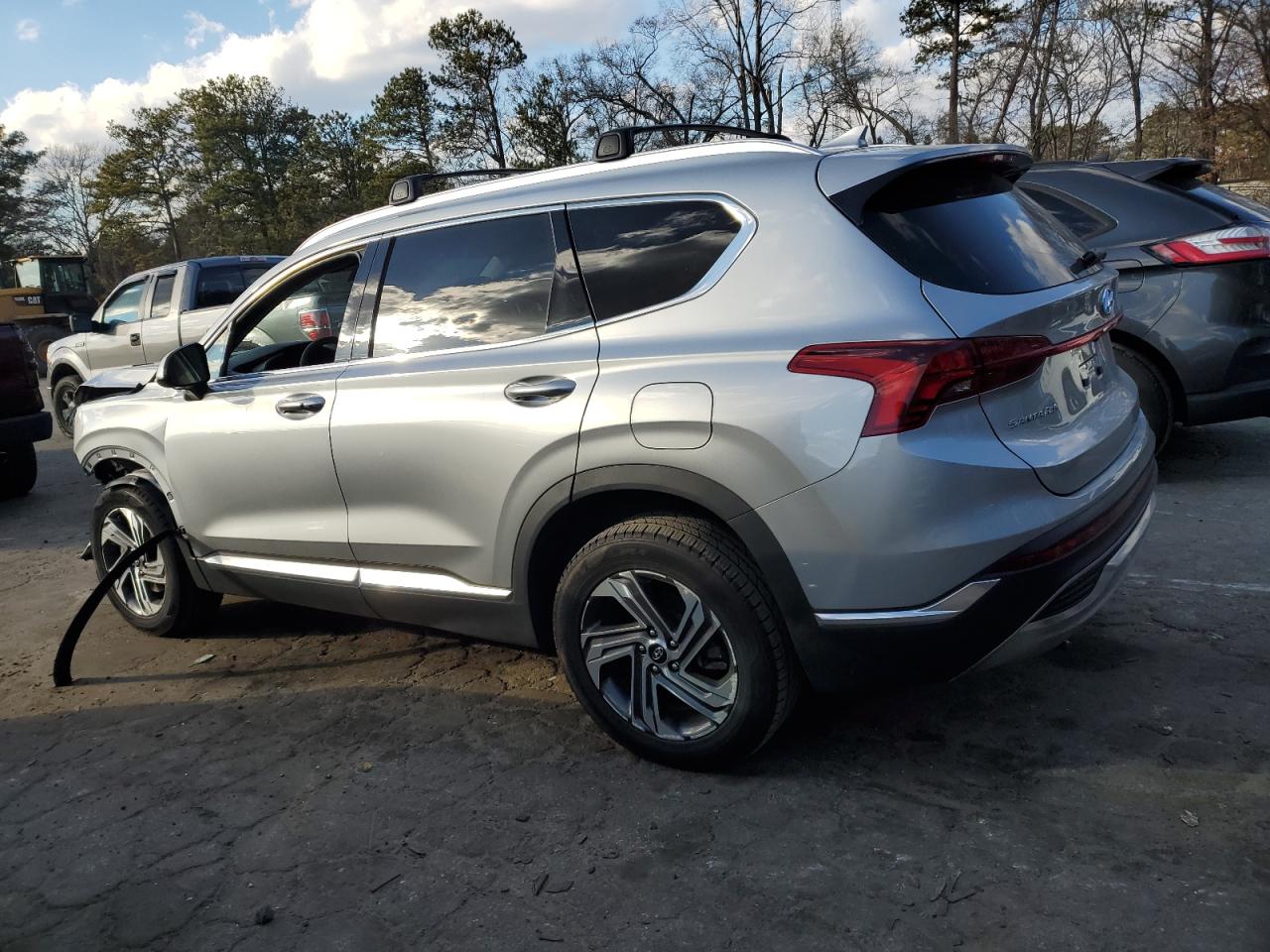 2022 Hyundai Santa Fe - Image 2