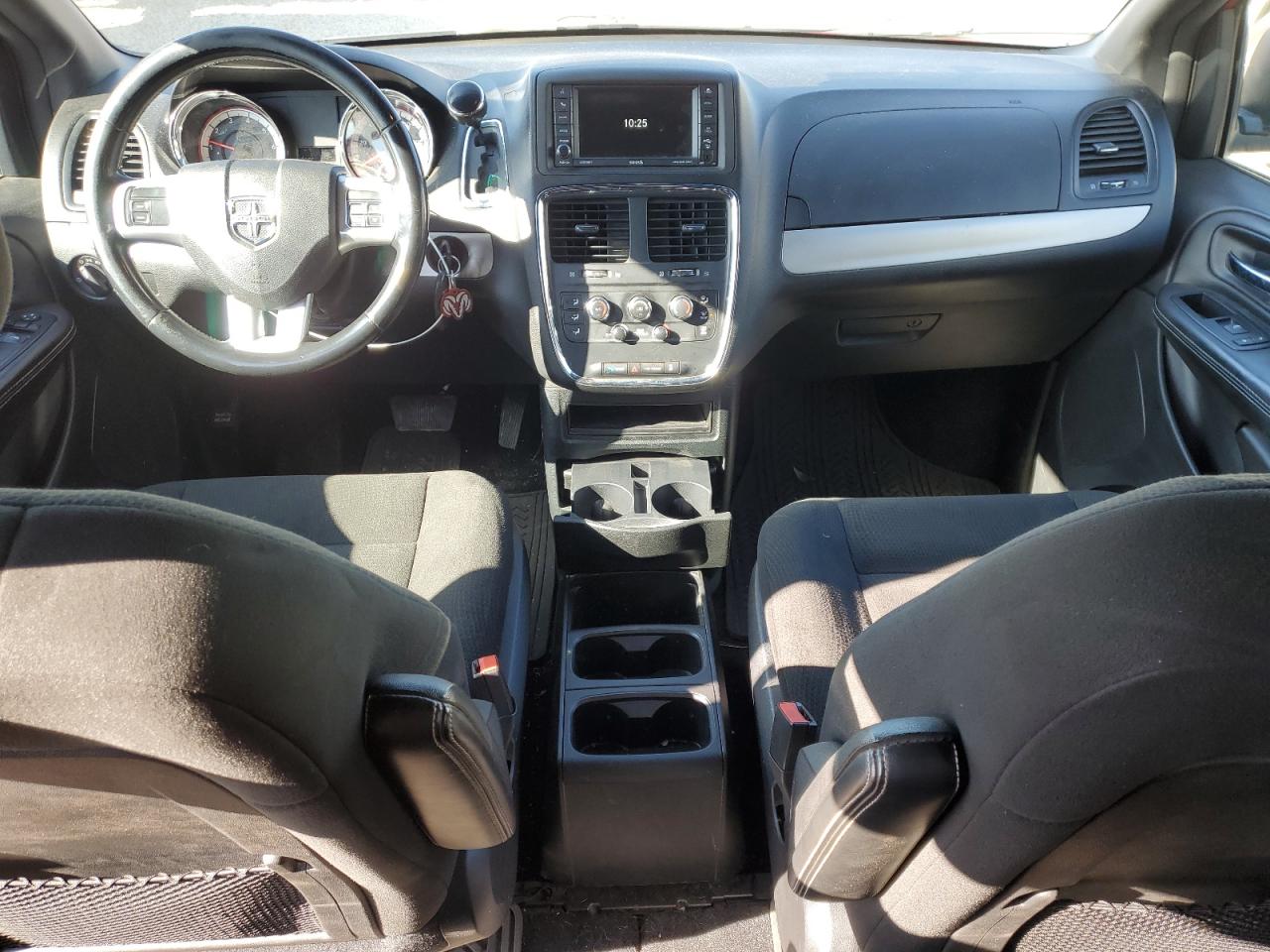 2015 Dodge Caravan - Image 8