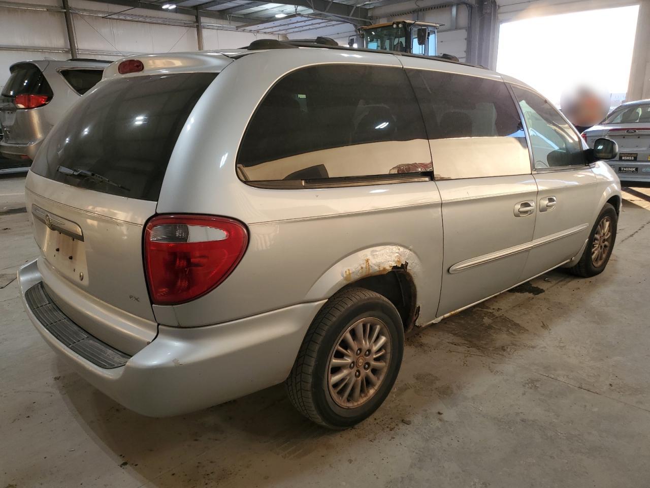2003 Chrysler Town & Country - Image 3