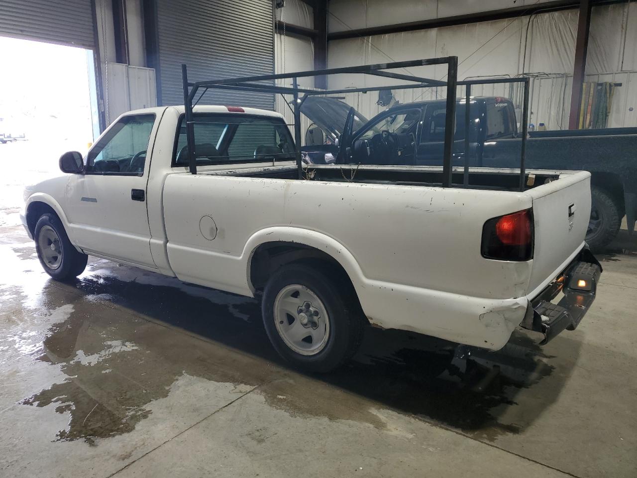 1995 Chevrolet S-10 Pickup - Image 2