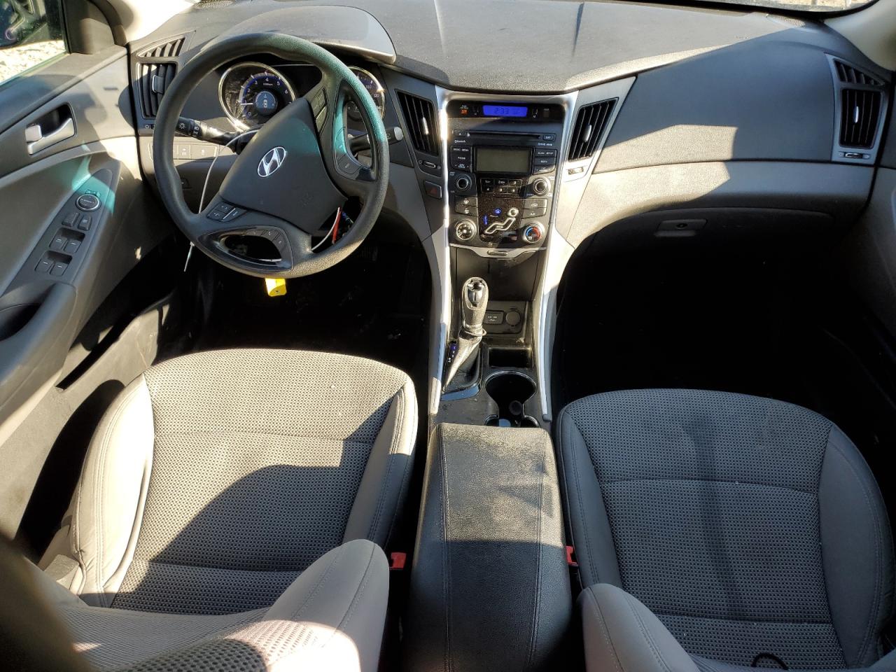 2012 Hyundai Sonata - Image 8