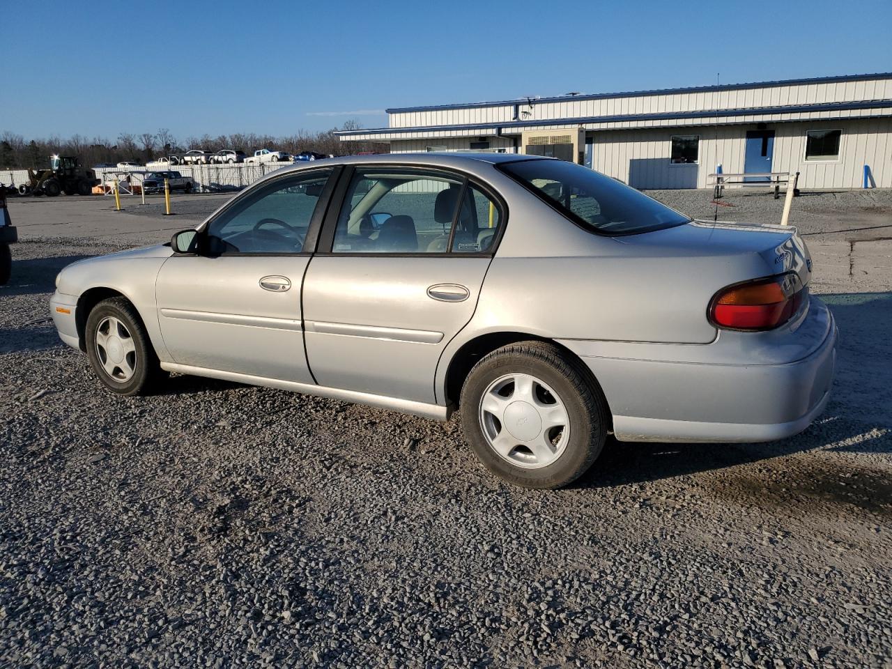 2000 Chevrolet Malibu - Image 2