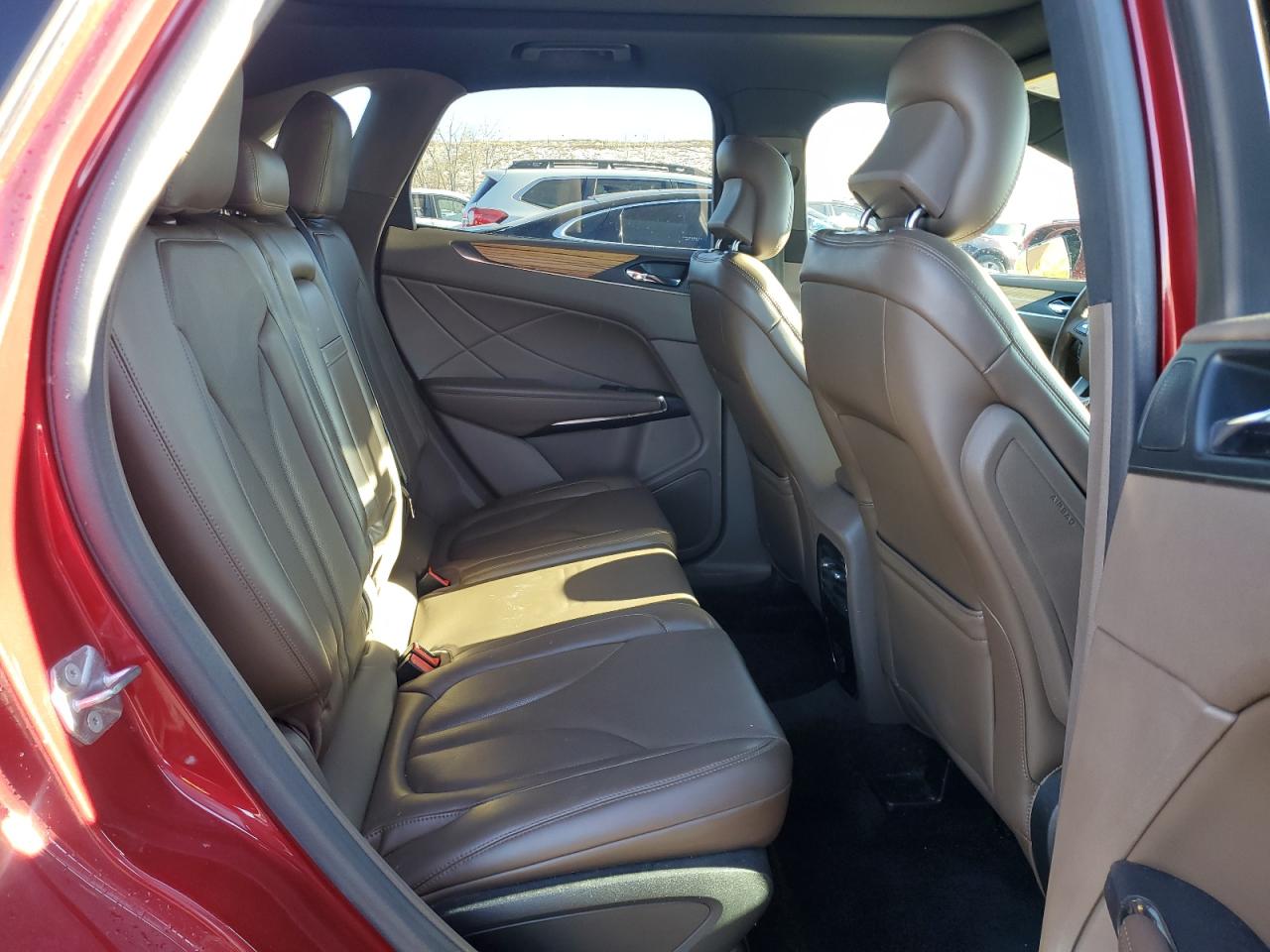 2015 Lincoln MKZ - Image 11