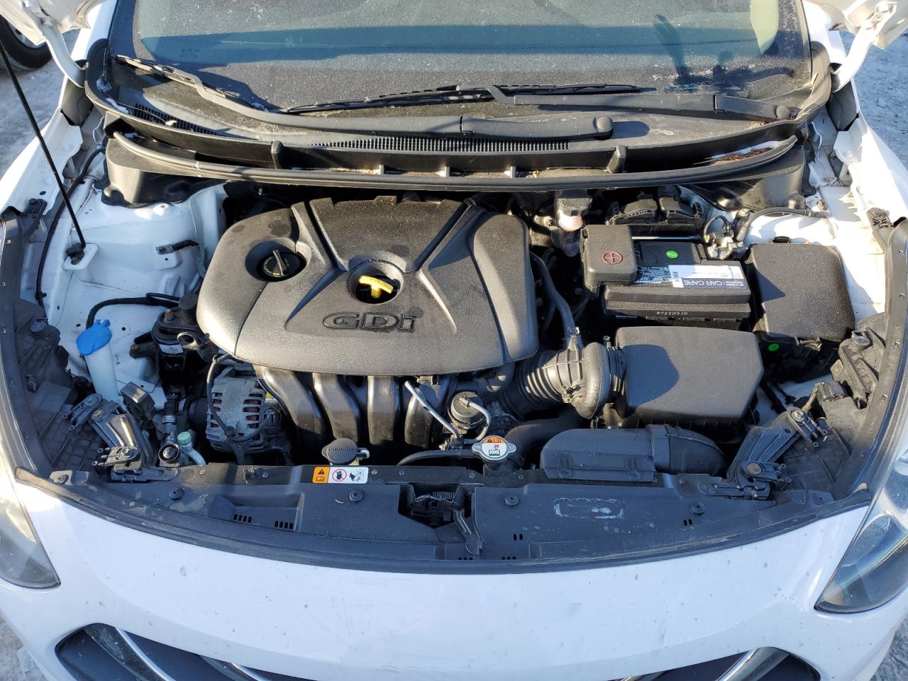 2014 Hyundai Elantra - Image 11