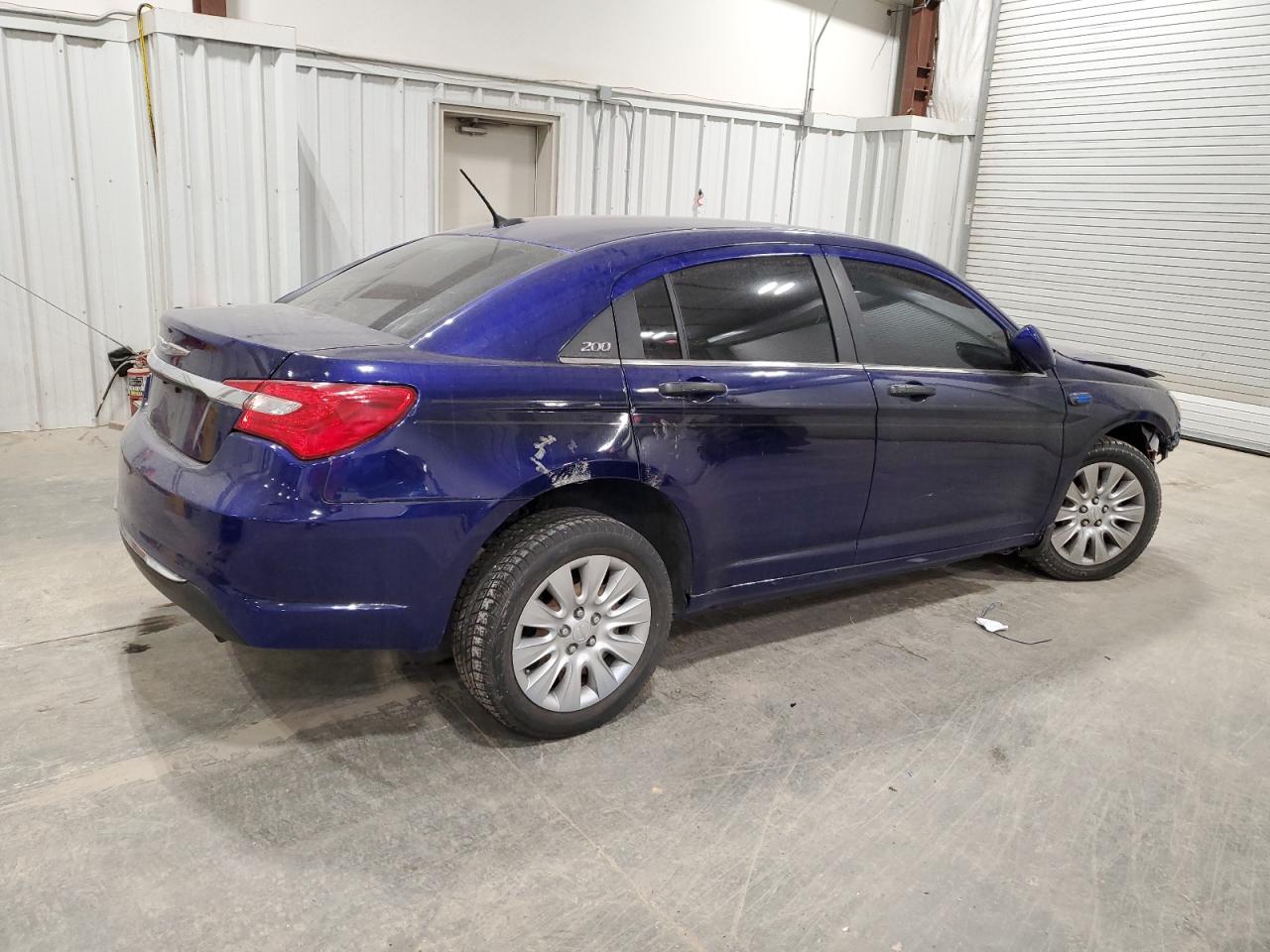 2014 Chrysler 200 - Image 3
