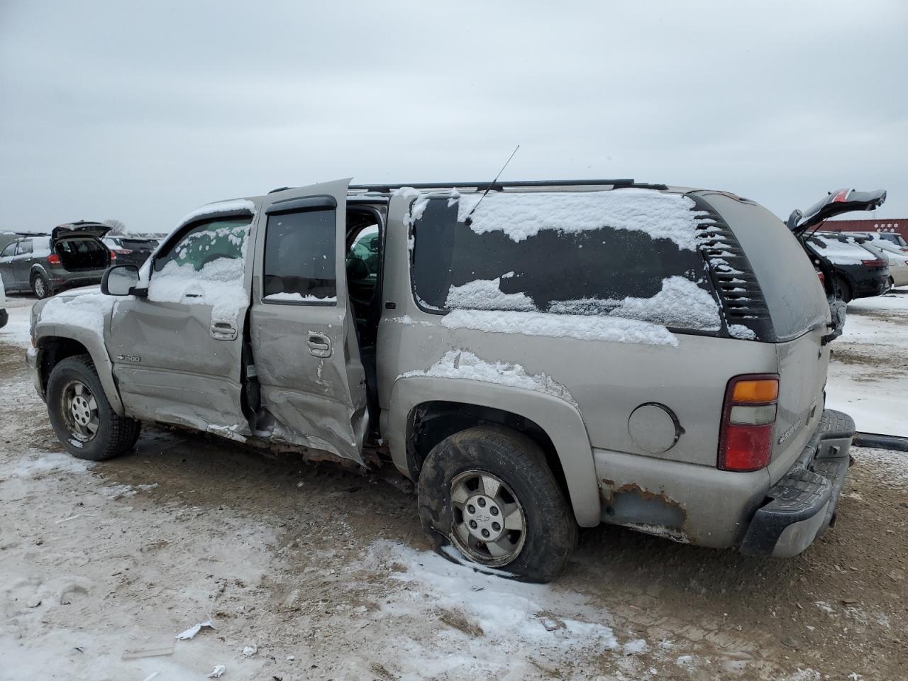 2001 Chevrolet Suburban - Image 2