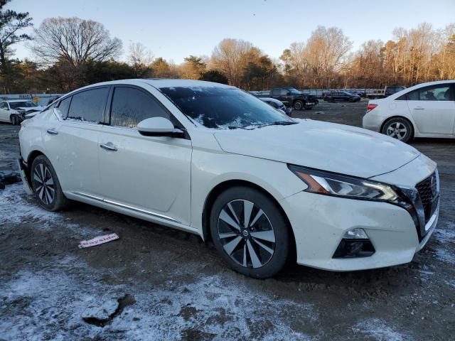  NISSAN ALTIMA 2021 Белый