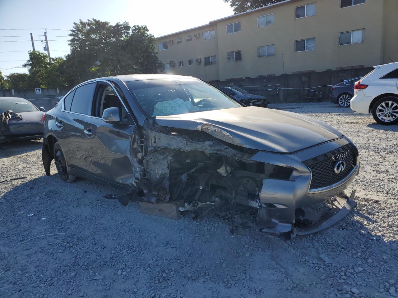 2015 Infiniti Q50 - Image 4