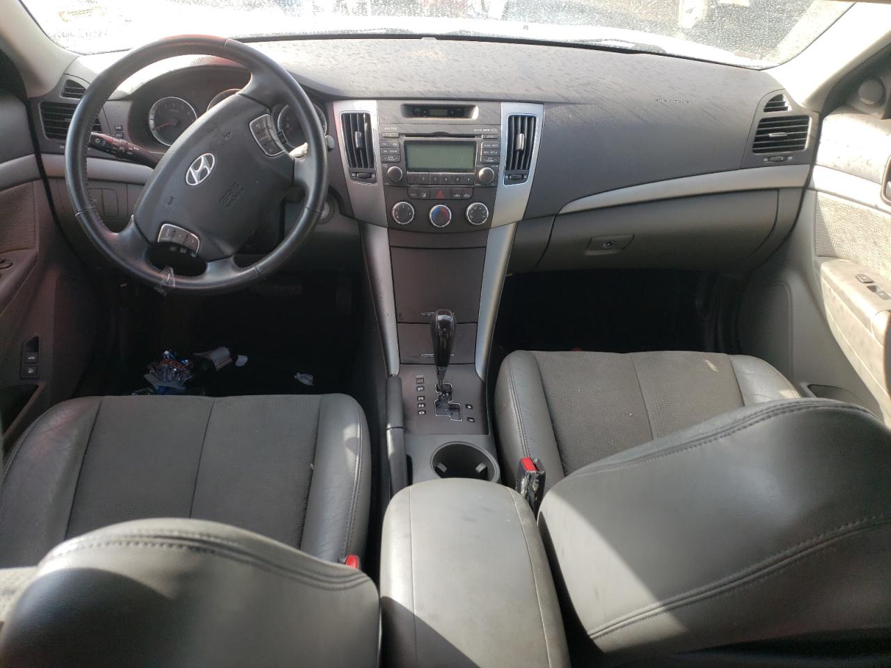 2009 Hyundai Sonata - Image 8