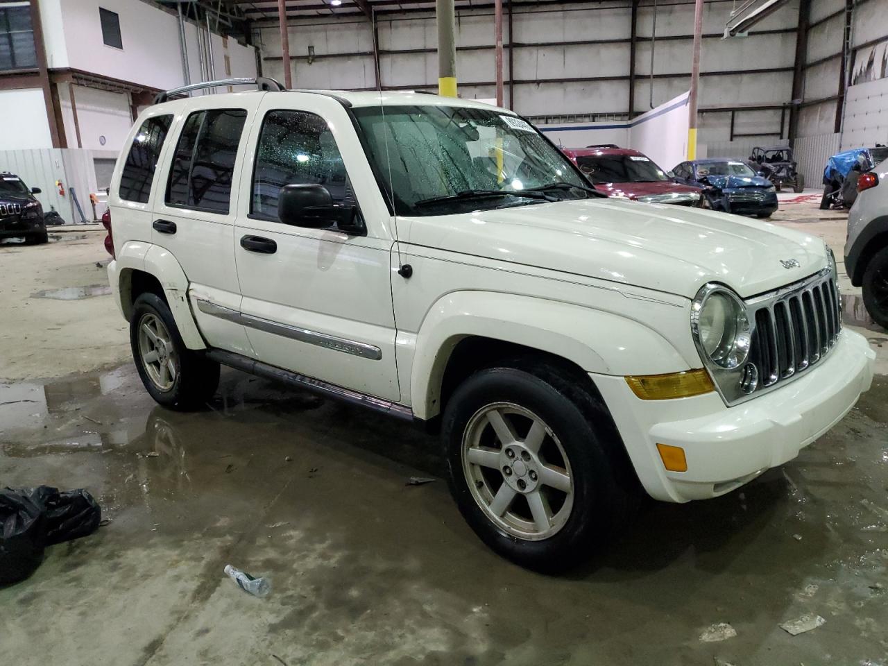 2006 Jeep Liberty (North America) - Image 4