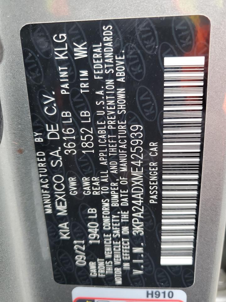 2021 Kia Rio - Image 12