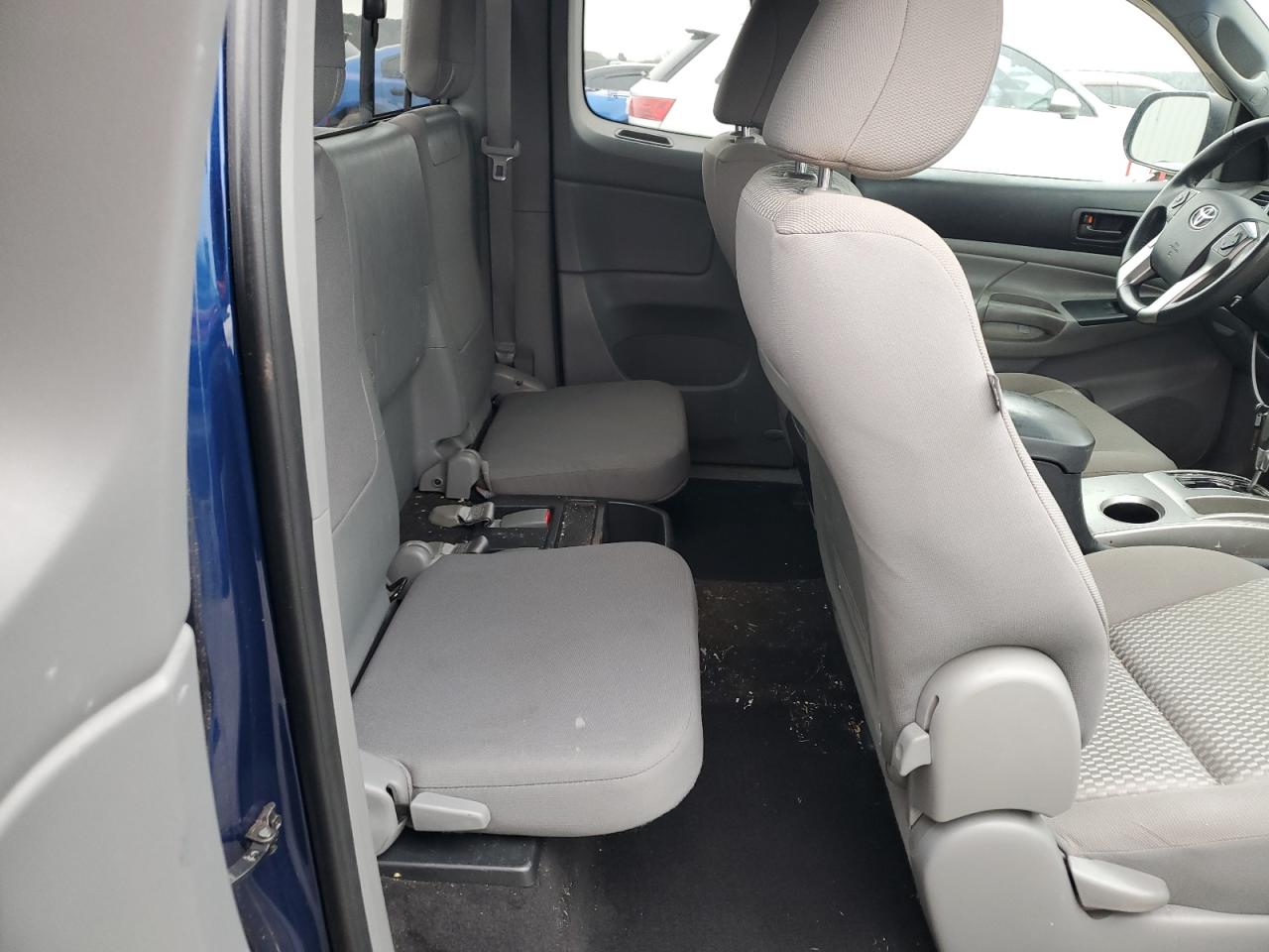 2014 Toyota Tacoma - Image 10