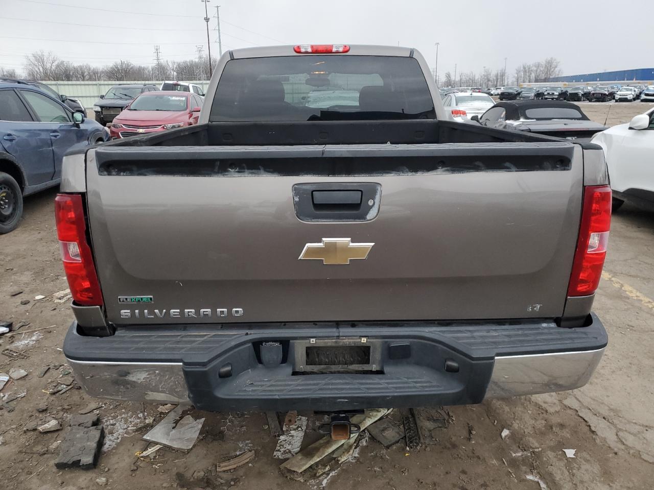 2011 Chevrolet Silverado - Image 6