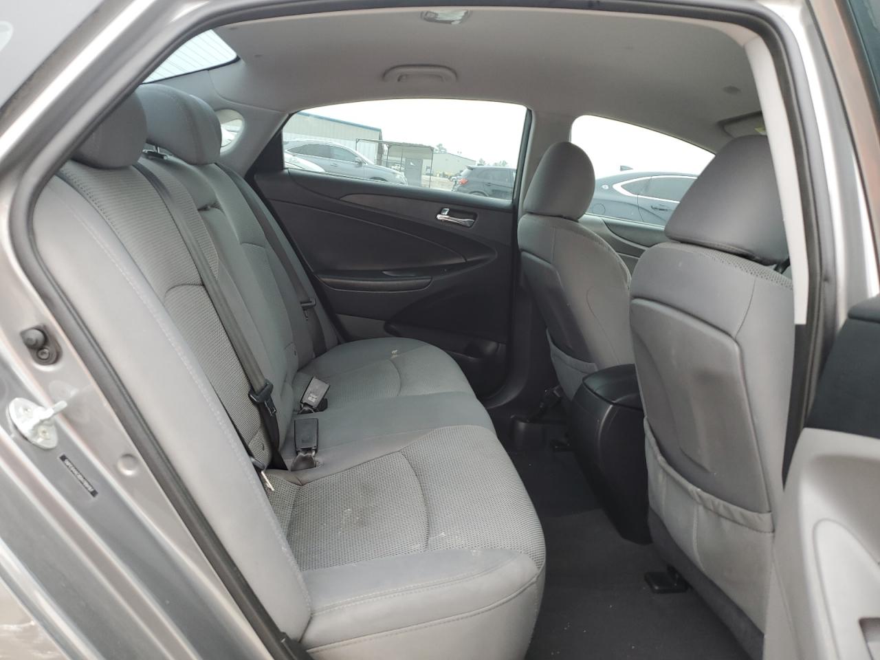 2013 Hyundai Sonata - Image 10