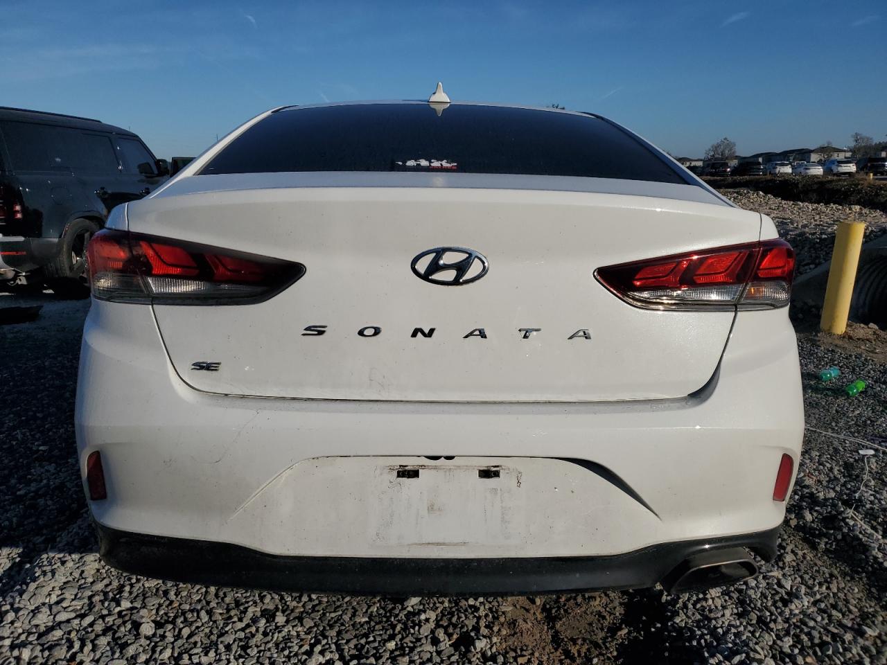 2018 Hyundai Sonata - Image 6