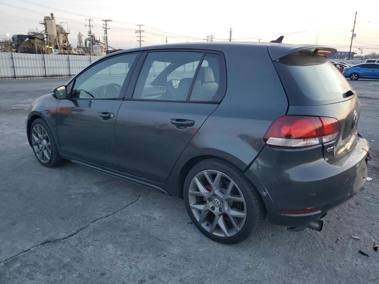 VIN WVWHD7AJ0DW131116 2013 VOLKSWAGEN GTI no.2