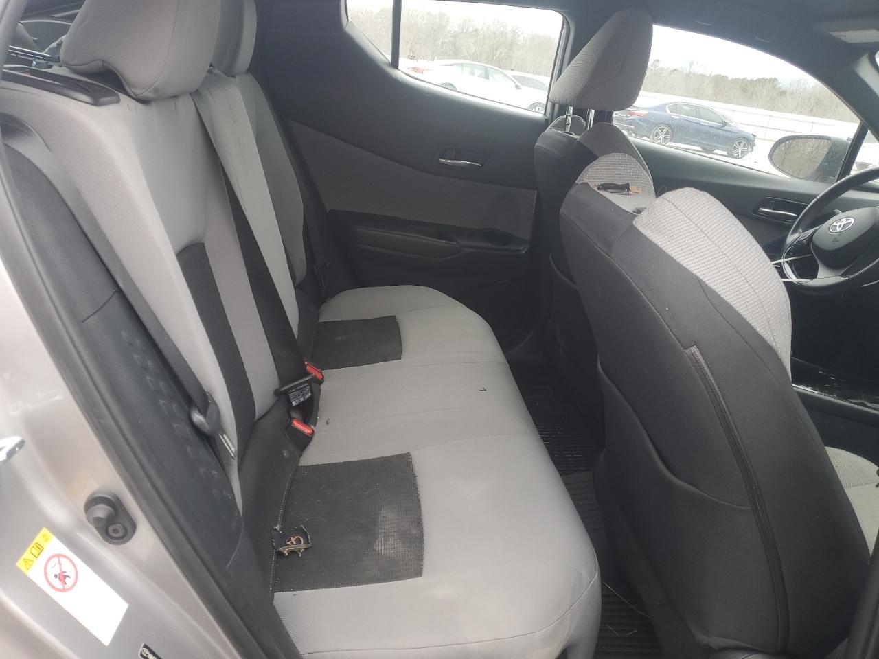2019 Toyota C-HR - Image 10