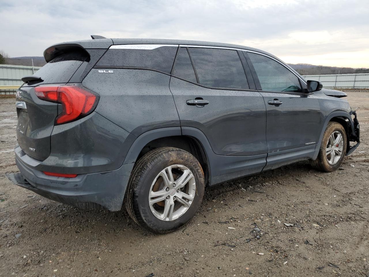 2018 GMC Terrain - Image 3