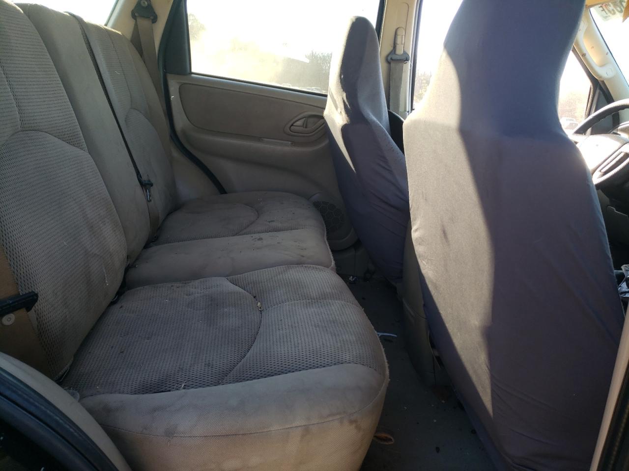 2005 Mazda Tribute - Image 11