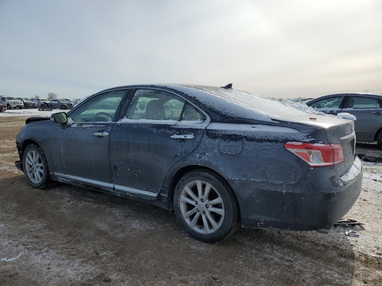 2010 Lexus ES - Image 2