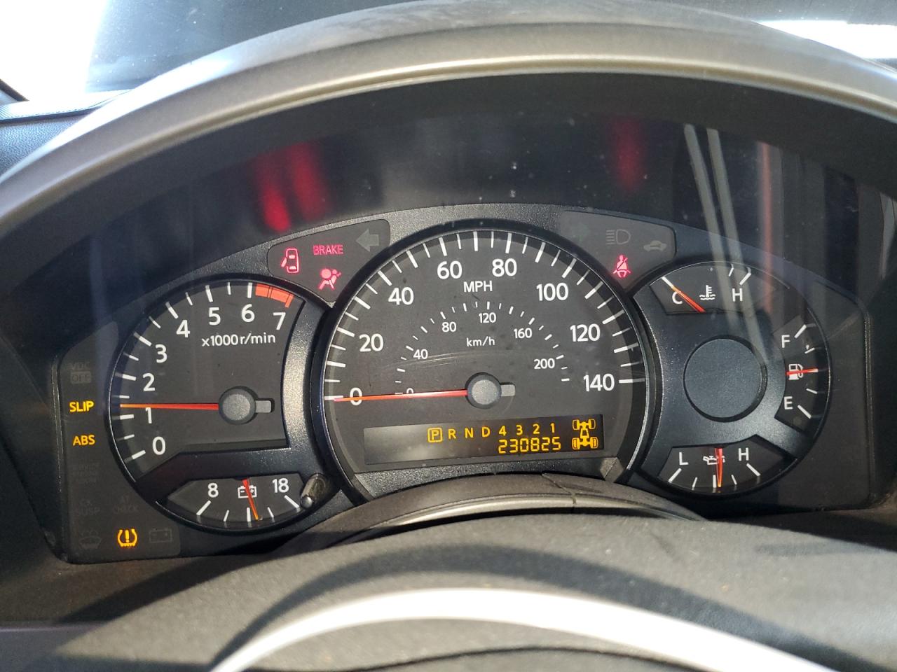 2006 Nissan Titan - Image 9