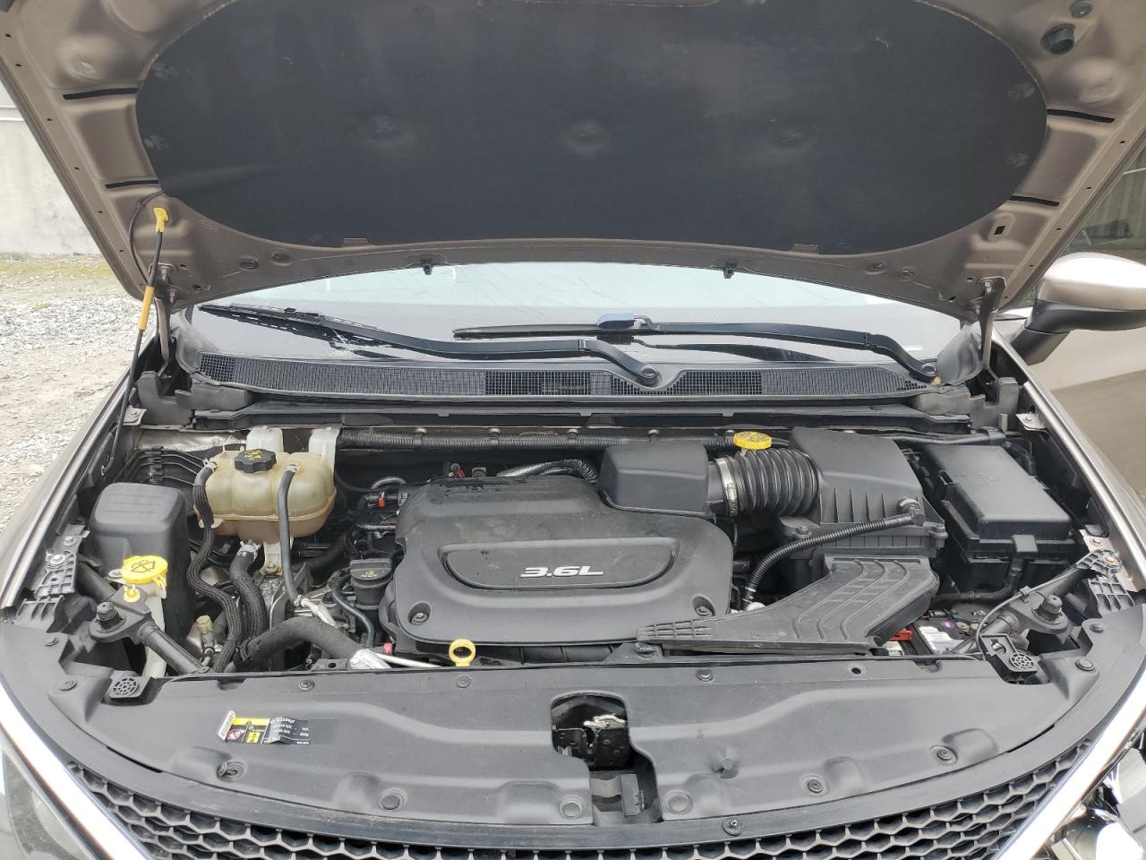 2017 Chrysler Pacifica - Image 14
