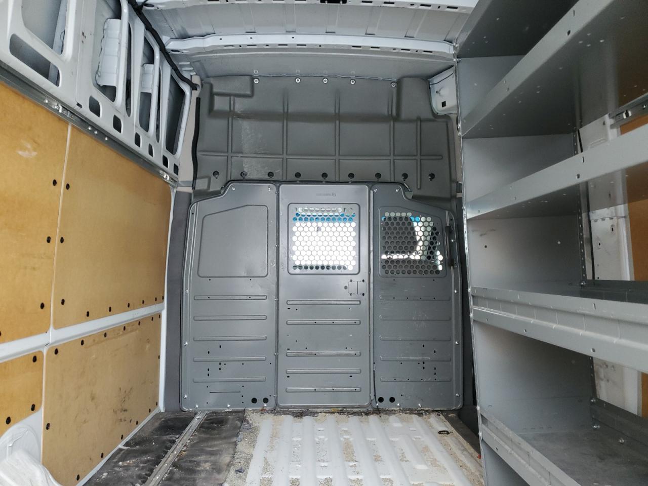 2018 Nissan NV - Image 10